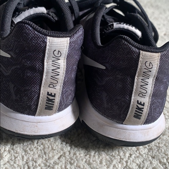 Nike running shoes - Picture 5 of 9